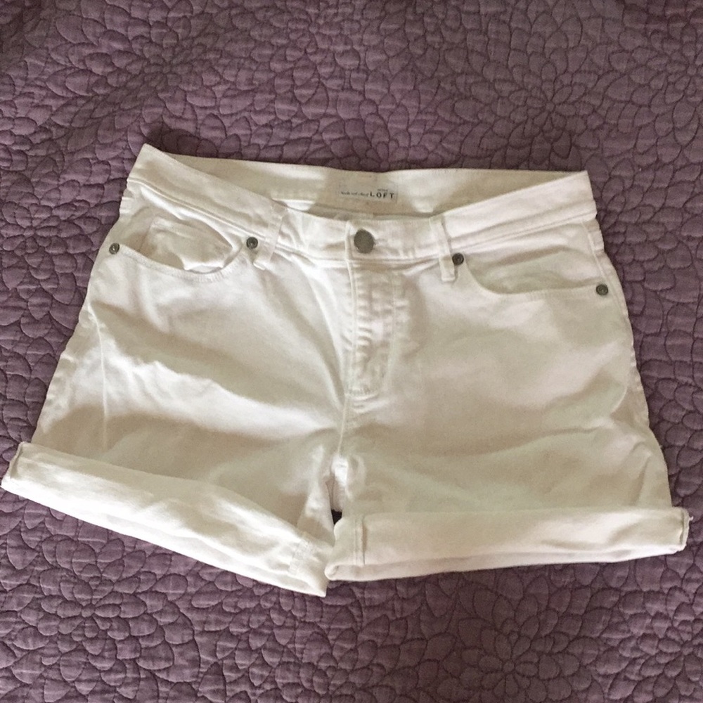 Anne Taylor LOFT white denim shorts